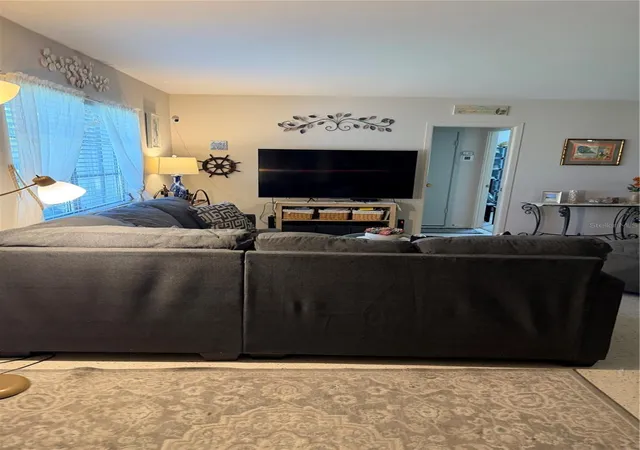 4th image of 3190 Regatta Cir, Sarasota, FL 34231 | MLS# A4701100