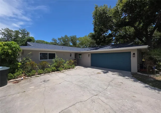 1st image of 63 Oakwood Dr, Dunedin, FL 34698 | MLS# A4701116