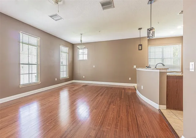 5th image of 4511 Legacy Park Dr, Tampa, FL 33611 | MLS# TB8532976