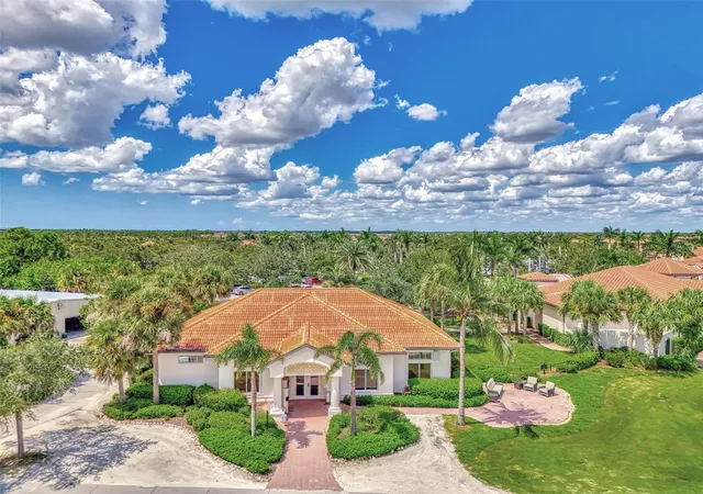 Photo 100 of Single family home for sale at 10065 Cozy Grv Dr, Venice, FL 34293 | MLS# N6145166 | Listing updated on 2026-09-02