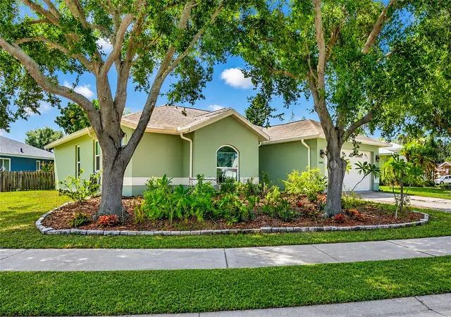 Photo 3 of Single family home for sale at 2405 Icecapade Dr, Sarasota, FL 34240 | MLS# A4701136 | Listing updated on 2026-09-02