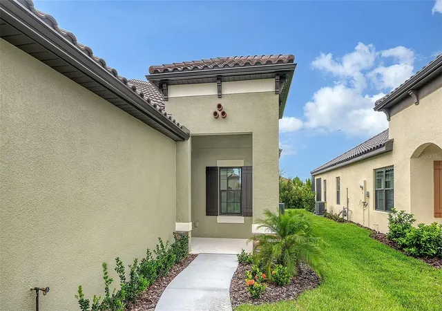 Photo 3 of Sale Pending at 280 Altamura Cir, Nokomis, FL 34275 | MLS# A4701156 | Listing updated on 2026-10-09