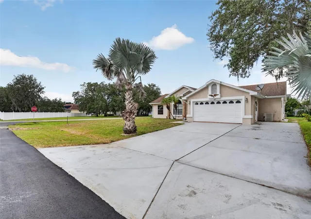 2nd image of 424 Allspice Ct, Kissimmee, FL 34759 | MLS# O6428401