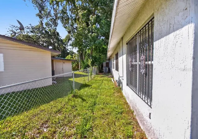 33rd image of 421 N Frederick Ave, Daytona Beach, FL 32114 | MLS# V4950421