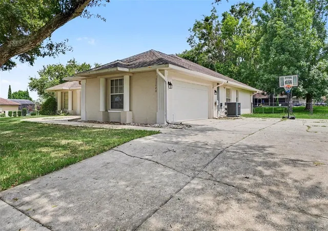 Photo 3 of Single family home for sale at 11648 Grand Bay Blvd, Clermont, FL 34711 | MLS# O6428557 | Listing updated on 2026-09-04