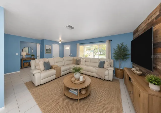 Photo 2 of Single family home for sale at 9237 Amazon Dr, New Port Richey, FL 34655 | MLS# TB8533227 | Listing updated on 2026-10-08