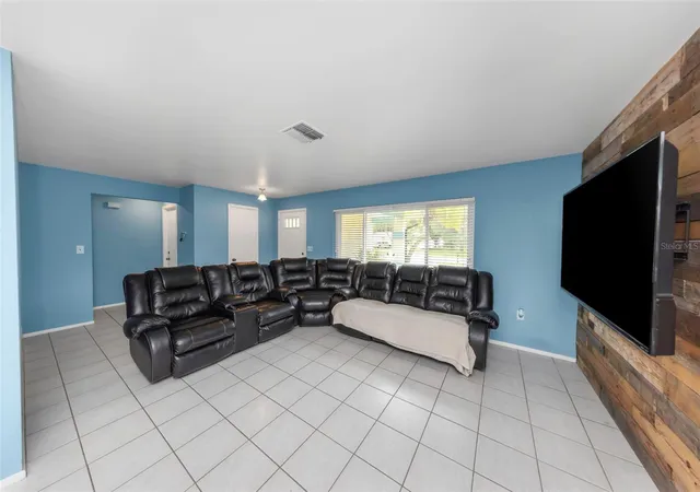 Photo 3 of Single family home for sale at 9237 Amazon Dr, New Port Richey, FL 34655 | MLS# TB8533227 | Listing updated on 2026-10-08