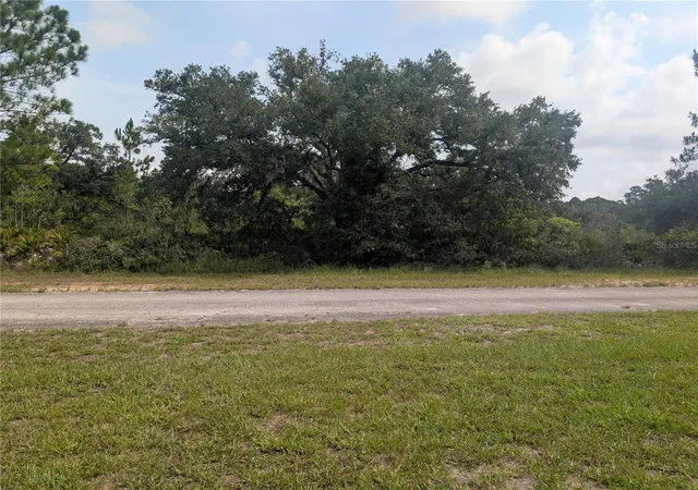 2nd image of 810 Palm Ave, Frostproof, FL 33843 | MLS# P4939426