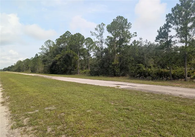 5th image of 810 Palm Ave, Frostproof, FL 33843 | MLS# P4939426