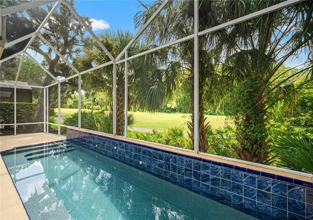 3rd image of 6005 Fairway Palms Ct, Tampa, FL 33647 | MLS# TB8533234