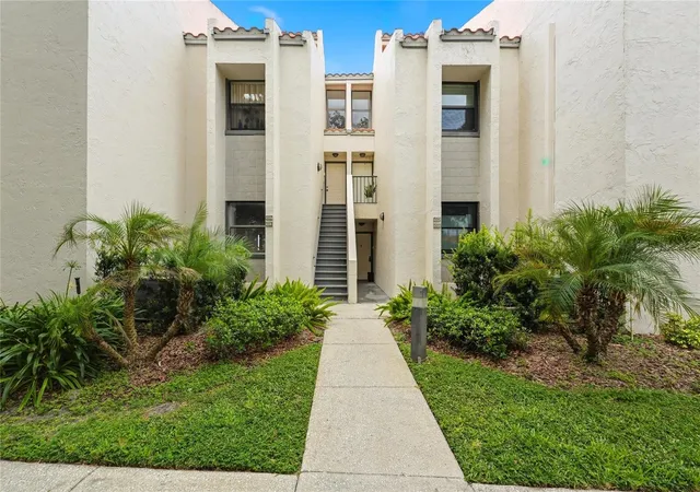 4th image of 503 Sweet Bay Cir, Winter Haven, FL 33884 | MLS# L4963852