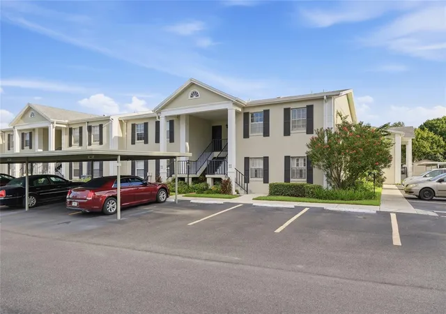 1st image of 689 Lake Howard Dr Nw #213, Winter Haven, FL 33880 | MLS# L4963853