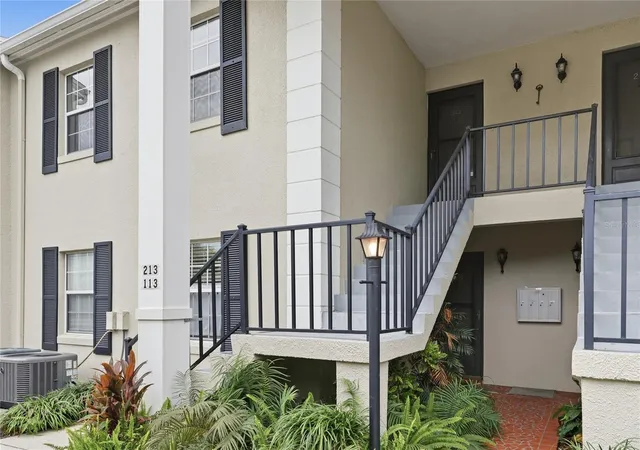3rd image of 689 Lake Howard Dr Nw, Winter Haven, FL 33880