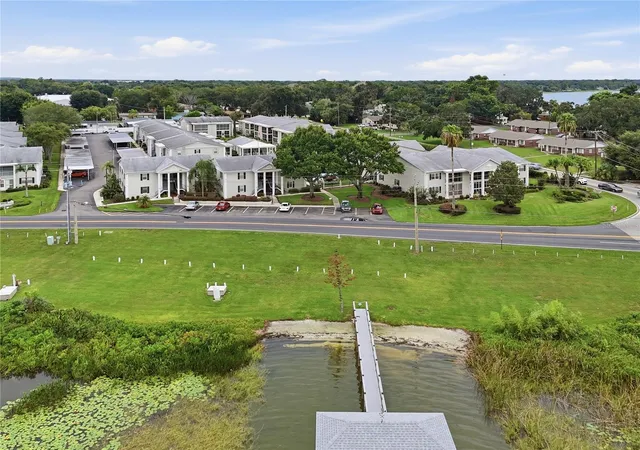 4th image of 689 Lake Howard Dr Nw, Winter Haven, FL 33880