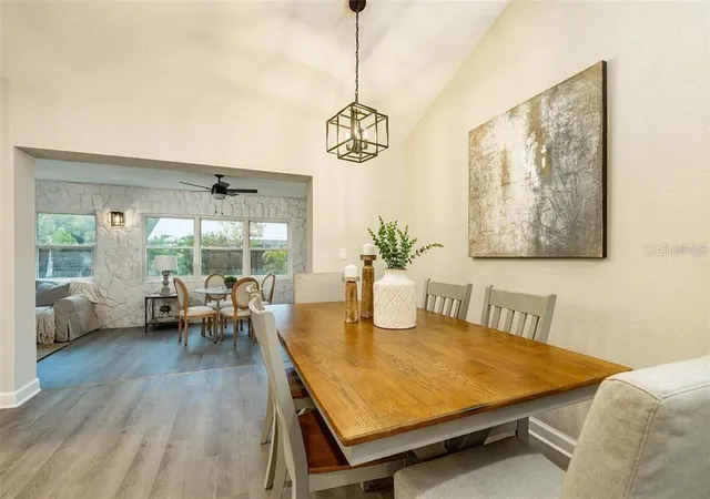 5th image of 11145 Bella Loma Dr, Largo, FL 33774 | MLS# TB8533270