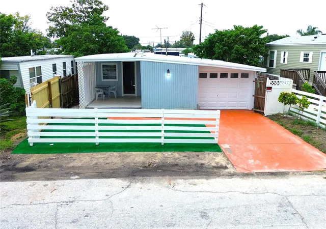 2nd image of 2135 Orange Dr, Holiday, FL 34691 | MLS# W7888031
