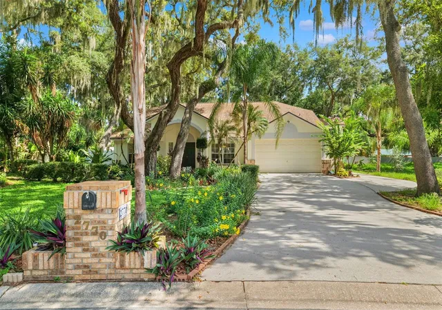 3rd image of 2770 Buckhorn Oaks Dr, Valrico, FL 33594 | MLS# TB8533342