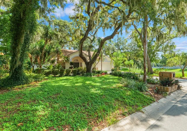 4th image of 2770 Buckhorn Oaks Dr, Valrico, FL 33594 | MLS# TB8533342