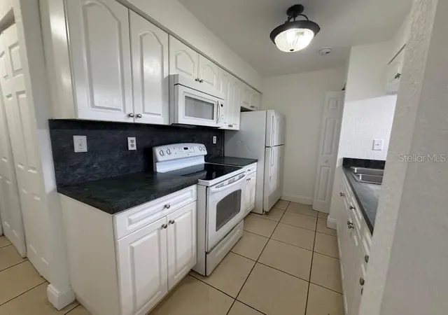 2nd image of 2718 Rio Grande Trl #2718, Kissimmee, FL 34741 | MLS# S5154527