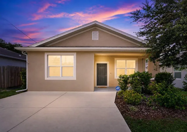 Photo 1 of Single family home for sale at 3507 E 10th Avenue, Tampa, FL 33605 | MLS# TB8533398 | Listing updated on 2026-09-08