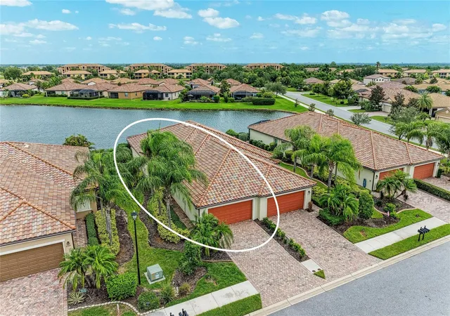 3rd image of 6623 Candlestick Dr, Bradenton, FL 34212 | MLS# D6148224