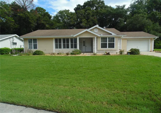 Photo 2 of Single family home for sale at 8125 Sw 108 Loop, Ocala, FL 34481 | MLS# OM729319 | Listing updated on 2026-08-31