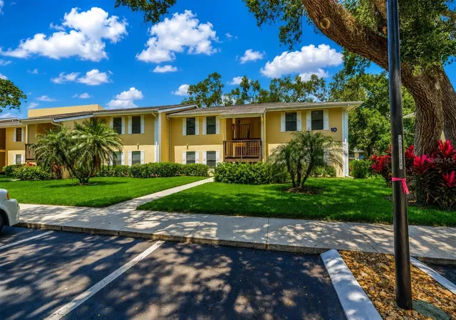 Photo 3 of Condo for sale at 3001 58th Avenue S #1014, Saint Petersburg, FL 33712 | MLS# TB8533425 | Listing updated on 2026-08-26