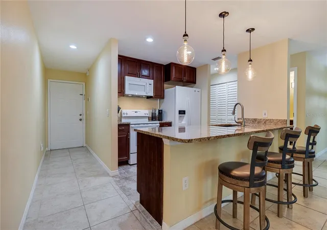 Photo 4 of Condo for sale at 3001 58th Avenue S #1014, Saint Petersburg, FL 33712 | MLS# TB8533425 | Listing updated on 2026-08-26