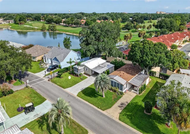 4th image of 1215 Panama Pl, Lady Lake, FL 32159 | MLS# G5115642