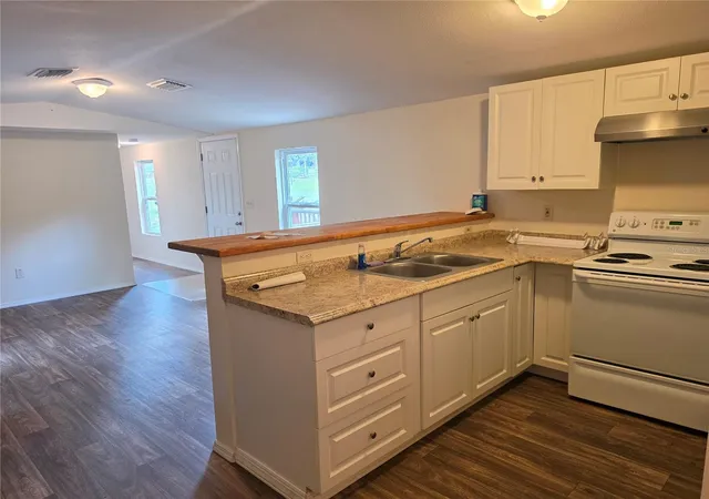 3rd image of 6708 W Cherrywood Ct, Crystal River, FL 34429 | MLS# W7888041