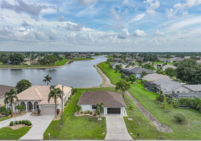 Photo 1 of Single family home for sale at 2705 Mauritania Rd, Punta Gorda, FL 33983 | MLS# C7528917 | Listing updated on 2026-08-31