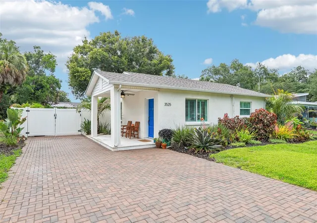 2nd image of 3525 W Paul Ave, Tampa, FL 33611 | MLS# TB8533476