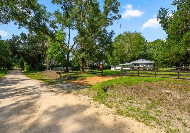 5th image of 6218 Sw 202Nd St, Newberry, FL 32669 | MLS# GC542285