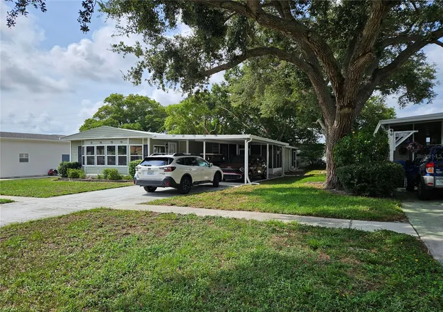 2nd image of 217 Lake Tarpon Dr #24, Palm Harbor, FL 34684 | MLS# TB8533541