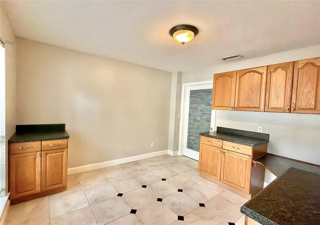 18th image of 11512 Nw 13th Ln, Gainesville, FL 32606 | MLS# GC542298
