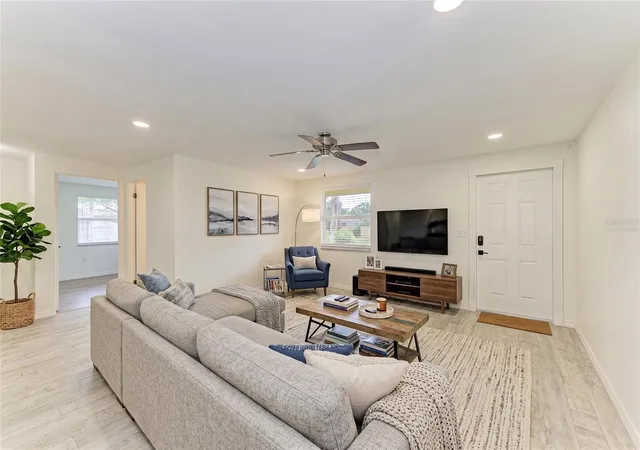 Photo 3 of Single family home for sale at 4319 Augustine Ave, Sarasota, FL 34231 | MLS# A4701349 | Listing updated on 2026-09-07