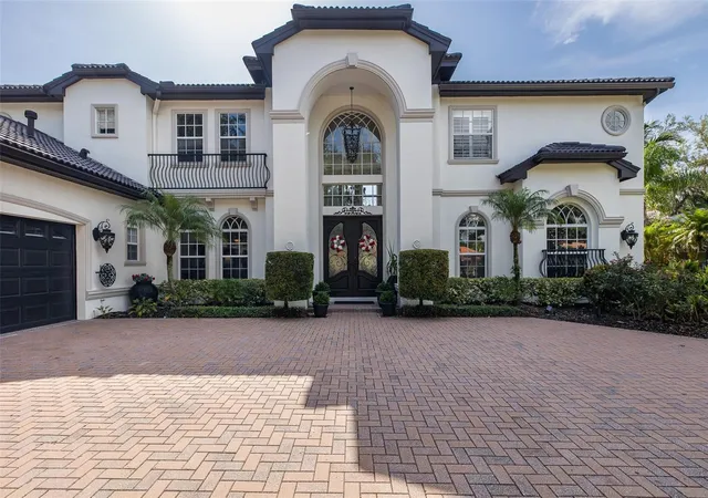 Photo 3 of Mansion for sale at 10628 Pontofino Cir, Trinity, FL 34655 | MLS# W7888062 | Listing updated on 2026-08-12