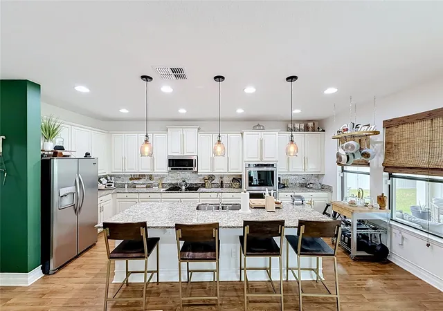 Photo 3 of Single family home for sale at 726 Woods Landing Dr, Minneola, FL 34715 | MLS# S5154590 | Listing updated on 2026-08-24