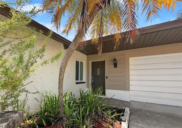 2nd image of 1583 Redwood Ave, Dunedin, FL 34698 | MLS# TB8533750