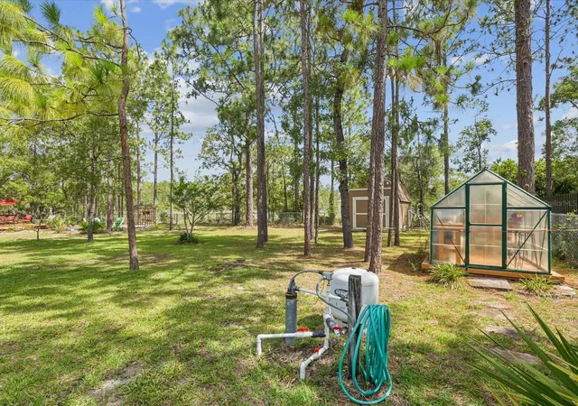 4th image of 12229 Barnevelde Rd, Weeki Wachee, FL 34614 | MLS# W7888069