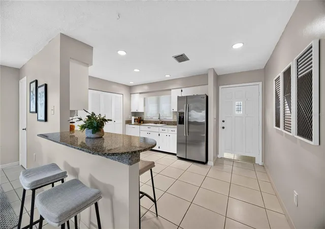 3rd image of 4565 Tippecanoe Trl #22, Sarasota, FL 34233 | MLS# N6145194