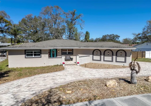 2nd image of 2535 Lake Ellen Dr, Tampa, FL 33618 | MLS# TB8533794