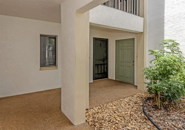 2nd image of 808 Capri Isles Blvd #111, Venice, FL 34292 | MLS# N6145196