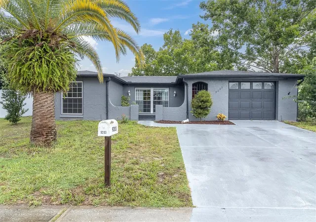 Photo 1 of Single family home for sale at 9203 Greenbriar Ln, Port Richey, FL 34668 | MLS# W7888078 | Listing updated on 2026-08-27