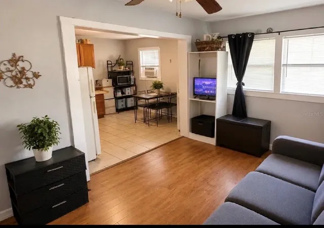 Photo 3 of Single family home for sale at 107 Lake Elizabeth Dr #B, Winter Haven, FL 33884 | MLS# S5154622 | Listing updated on 2026-08-06
