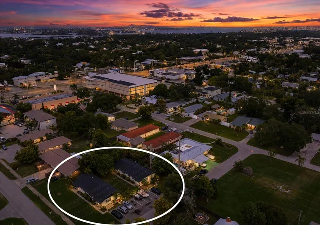 23rd image of 2047 & 2051 Fiesta Dr, Sarasota, FL 34231 | MLS# A4701436