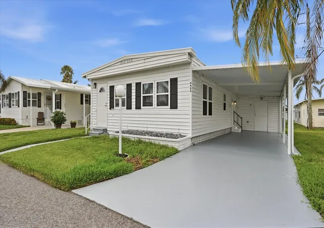 3rd image of 4908 5Th A St E, Bradenton, FL 34203 | MLS# A4701448