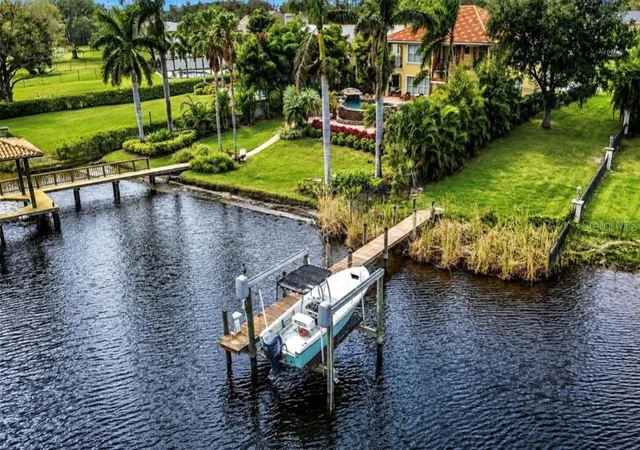 3rd image of 4929 N River Shore Dr, Tampa, FL 33603 | MLS# TB8533871