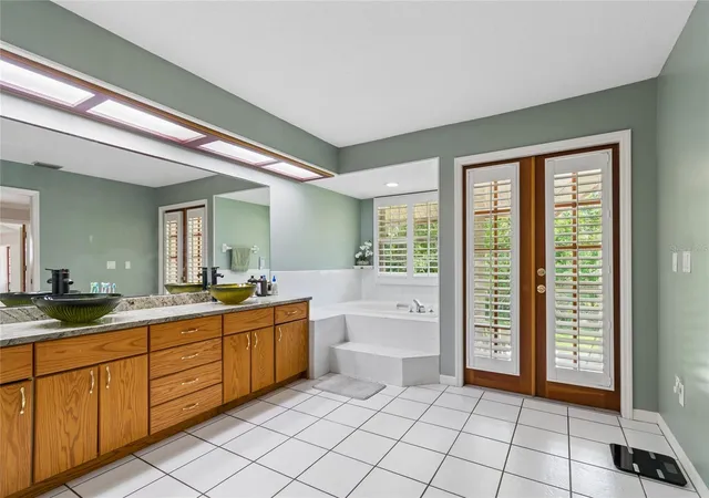 3rd image of 1055 Riverside Ridge Rd, Tarpon Springs, FL 34688 | MLS# TB8533873