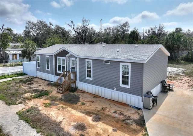 Photo 1 of Manufactured home for sale at 2337 E Main St, Lakeland, FL 33801 | MLS# S5154627 | Listing updated on 2026-08-17